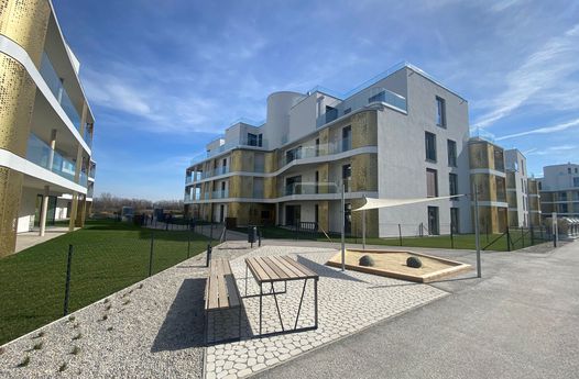 ERSTBEZUG mit 2 großen TERRASSEN + FITNESS + BADESTEG + GARAGE in 1190 Wien