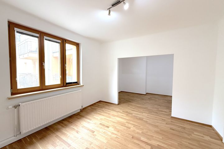 Canalettogasse | Frisch renovierte Garçonnière mit separater Küche und Abstellraum