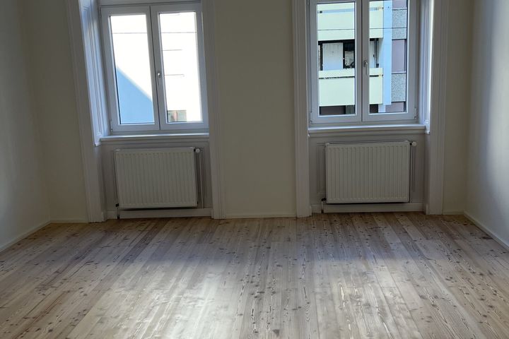 Neu sanierte 2-Zimmer Altbauwohnung - Modernisiertes Wohnen in 1160 Wien !