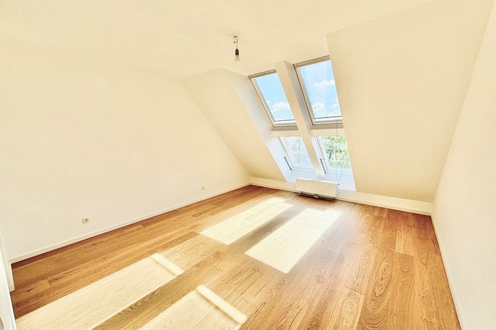 TERRASSEN DACHMAISONETTE - NEU SANIERT - moderne Ausstattung + GARAGE in 1180 Wien