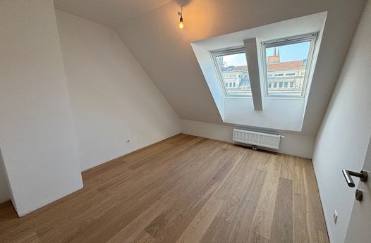 SONNIGE, NEU SANIERTE TERRASSEN MAISONETTE - 3 ZI - Nähe Kutschkermarkt 1180 Wien