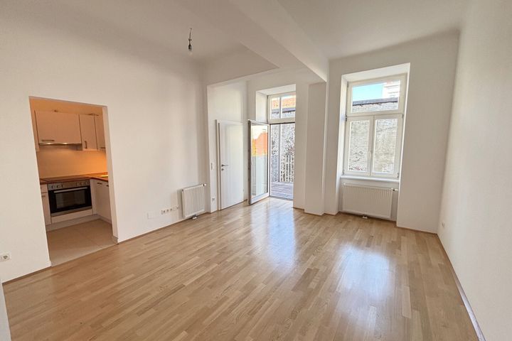 NEU SANIERTE SONNIGE 3 ZI BALKON Wohnung -  ALTBAU 1100 Wien