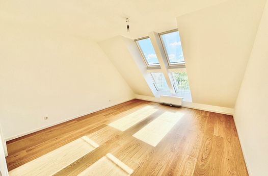 TERRASSEN DACHMAISONETTE - NEU SANIERT - moderne Ausstattung + GARAGE in 1180 Wien