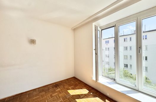 SOFORT BEZIEHBAR! | Helle 2-Zimmer Wohnung im 5. Stock | Top Lage beim Augarten/Gaußplatz