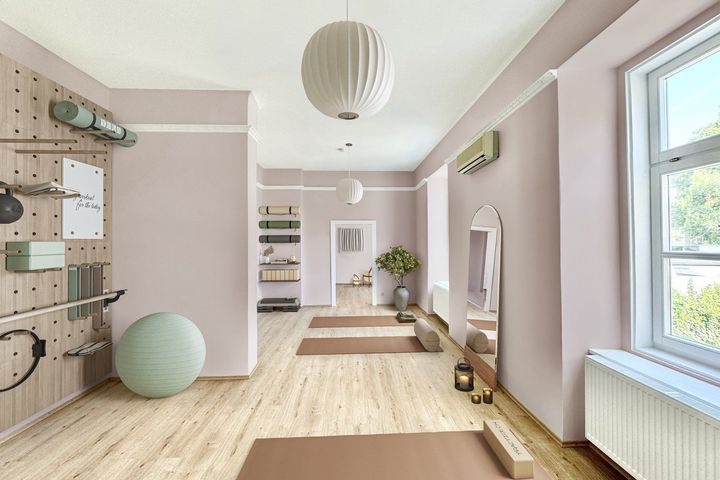 Yogastudio &amp; Pilates Loft Hietzing | Ihr neues Studio im Stilaltbau