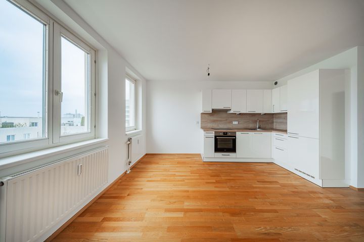 Gut aufgeteilte 2-Zimmer Wohnung am Fuße des Wilhelminenbergs mit Tiefgaragenstellplatz