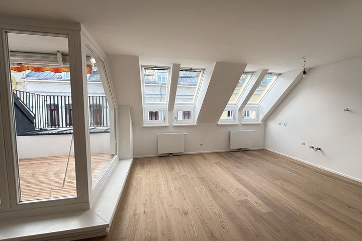 SONNIGE, NEU SANIERTE TERRASSEN MAISONETTE - 3 ZI - Nähe Kutschkermarkt 1180 Wien