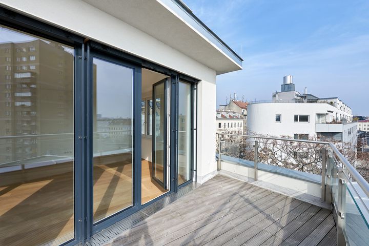Traumhafte Dachgeschoßwohnung mit einzigartigen Ausblick in 1150 Wien